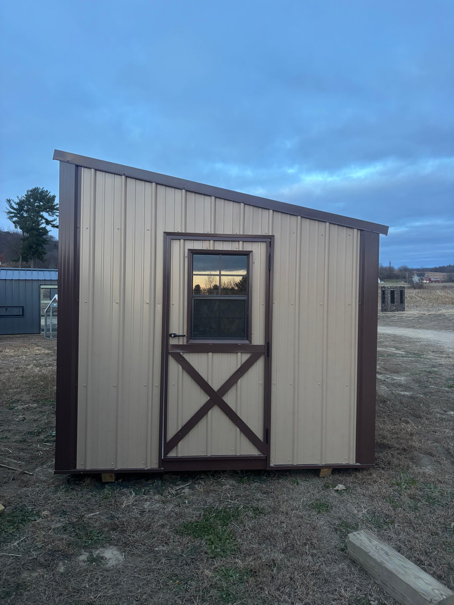 8’ x 16’ Country Vibe chicken coop