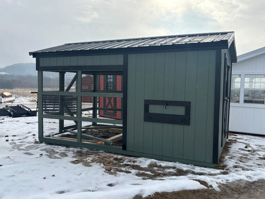 8 x 14 country coop with LP SmartSiding