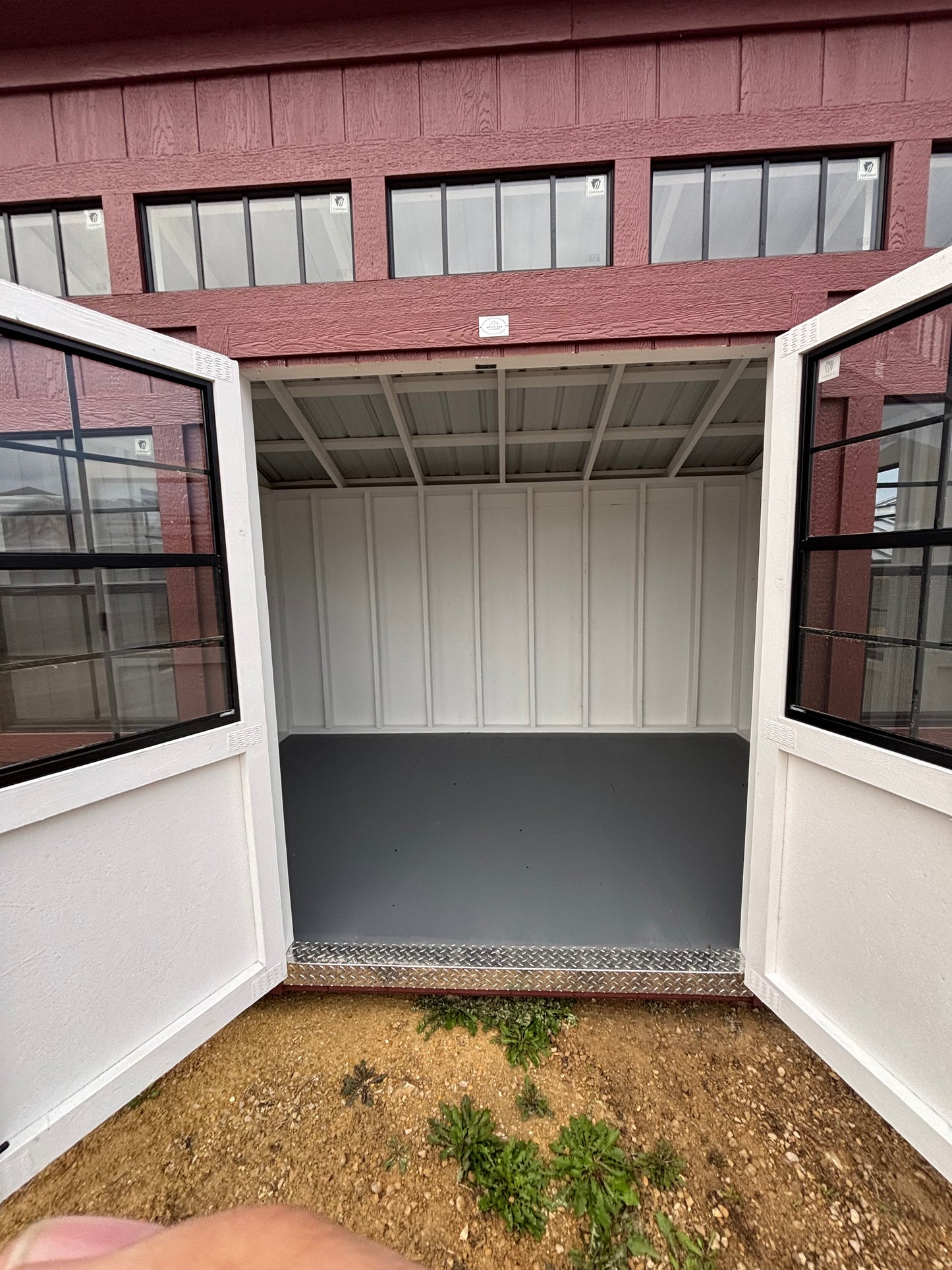8’ x 12’ Modern backyard pod