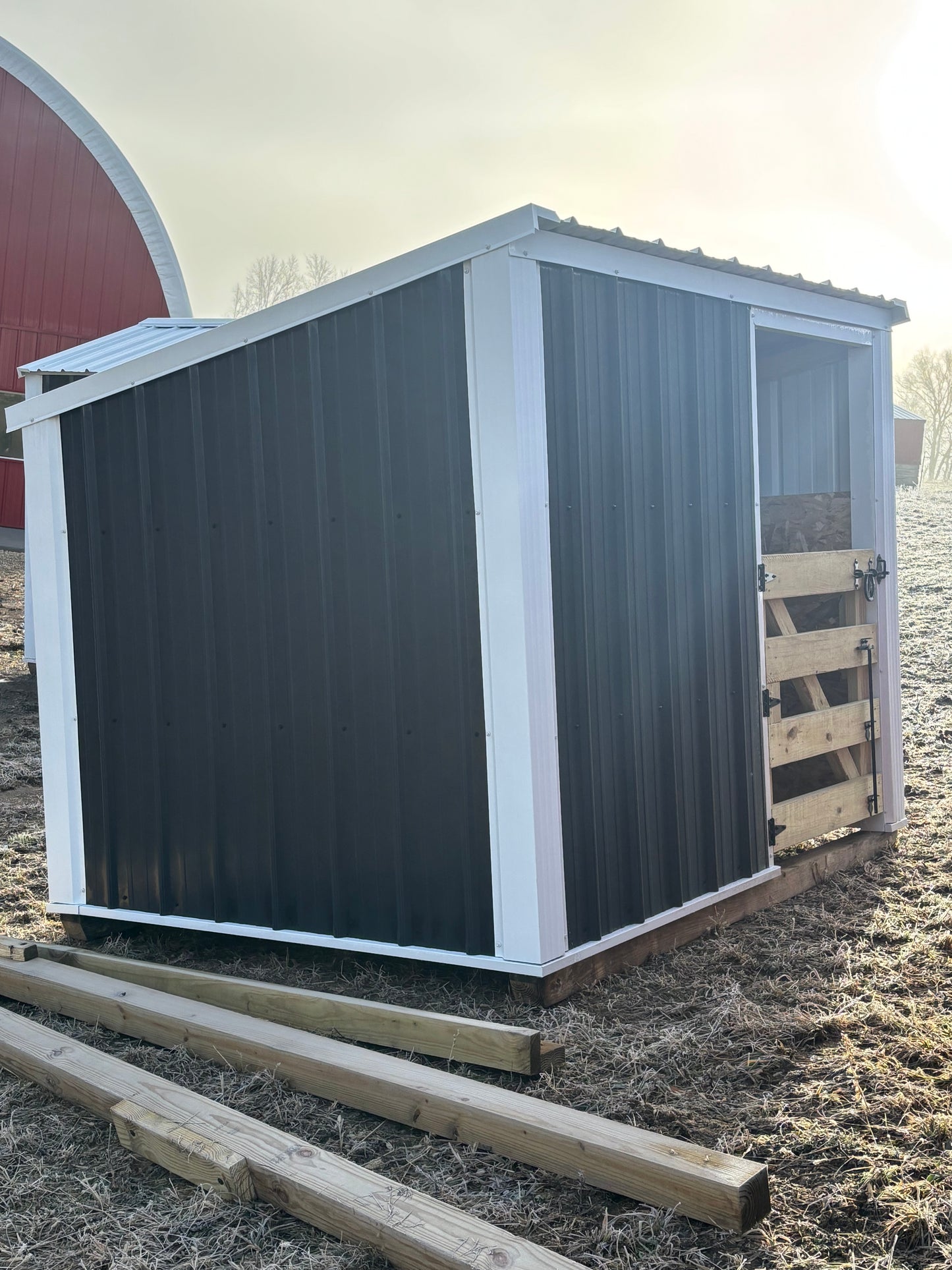 6 x 8 shelter with heavy duty gate