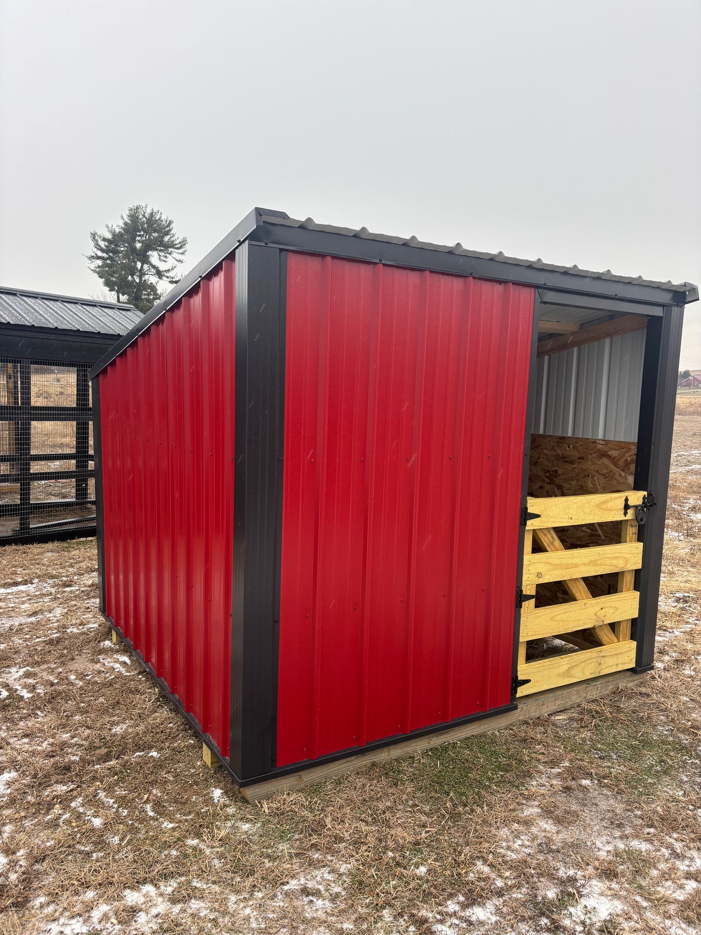 8’ x 8’ Shelter with gate