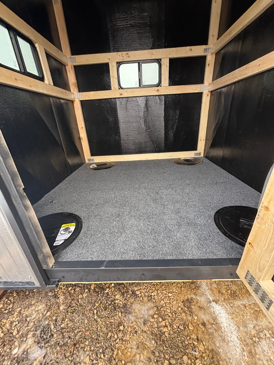 6 x 6 Ice house on skids