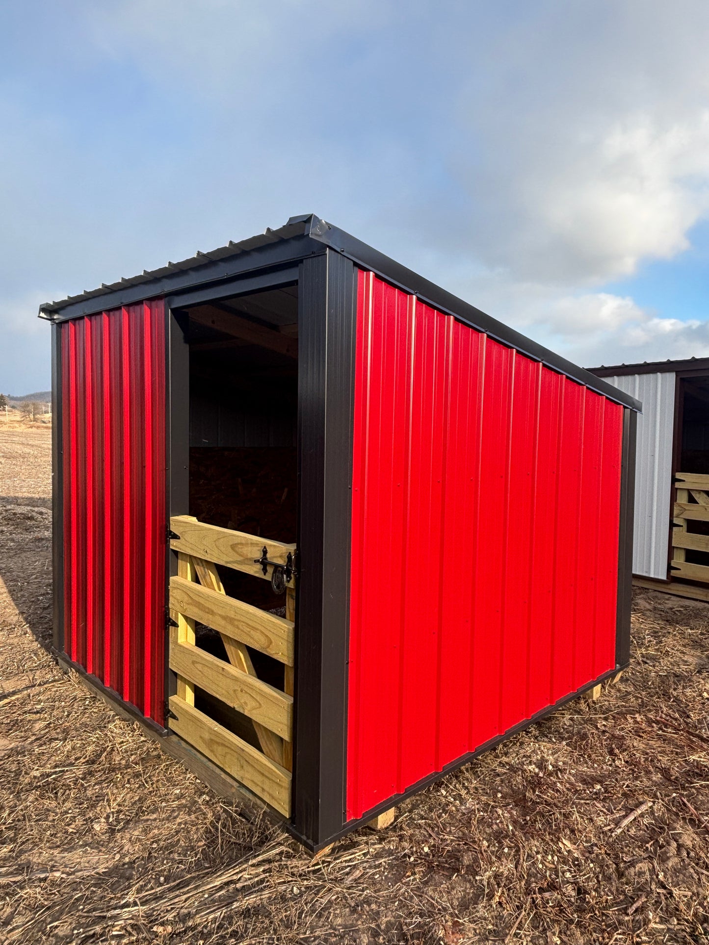 8’ x 8’ shelter with gate
