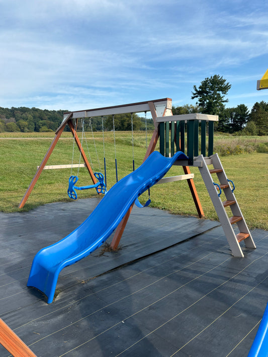 Sommers Eve Swingset