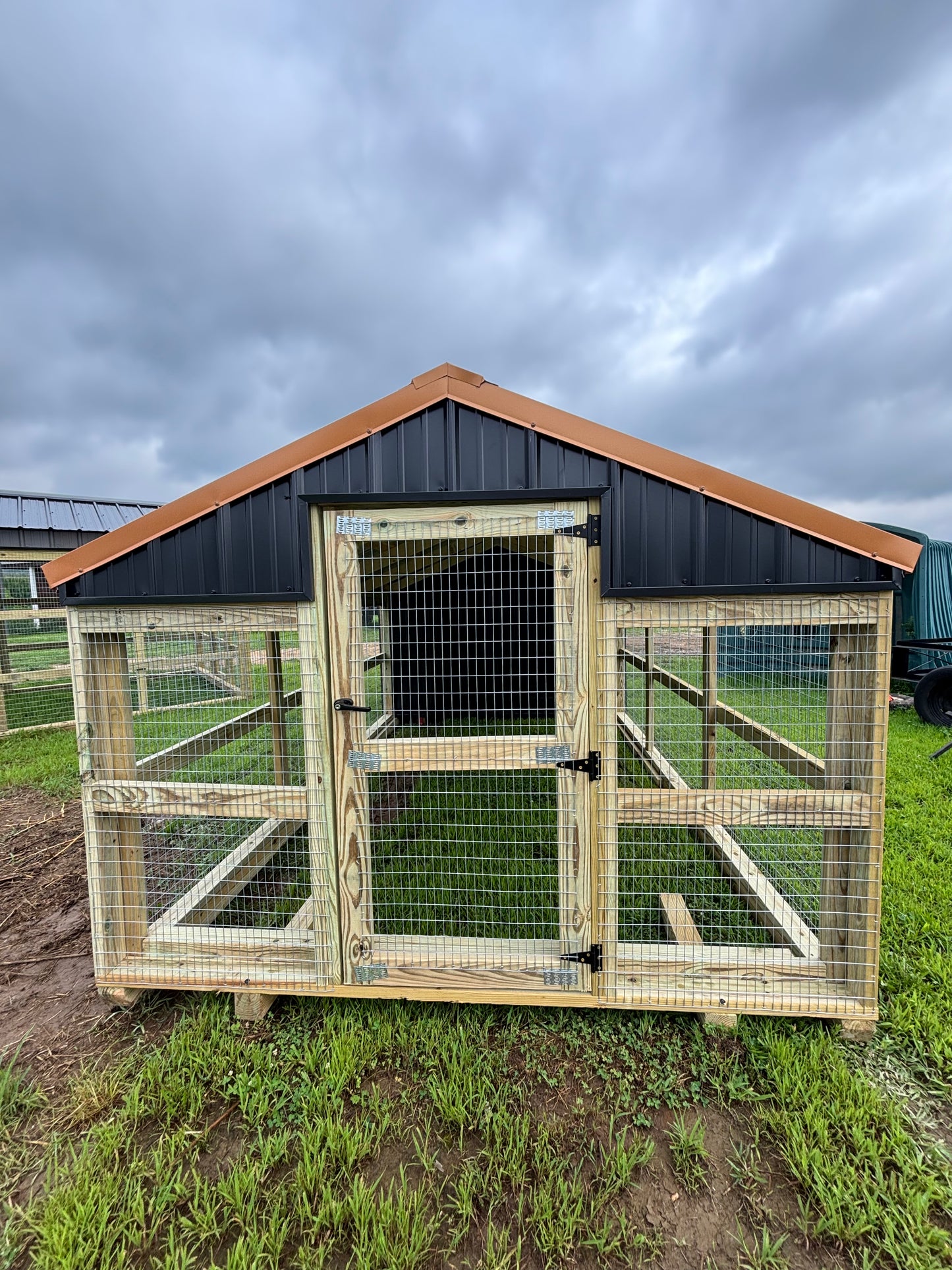 8 x 20 country vibe coop