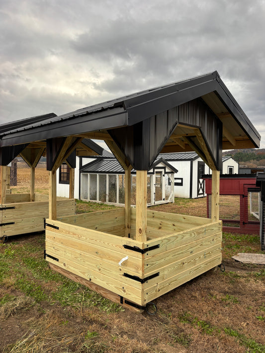 6x7 Charcoal/black hay feeder