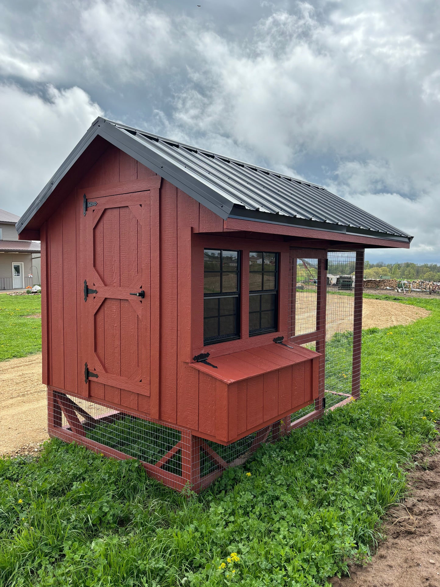 6 x 10 Country Lane chicken Coop