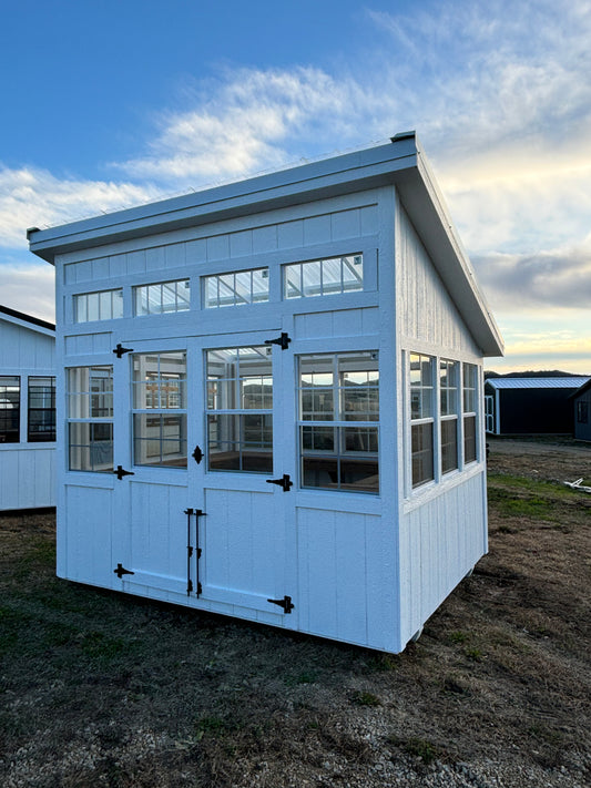 8’ x 10’ greenhouse in white