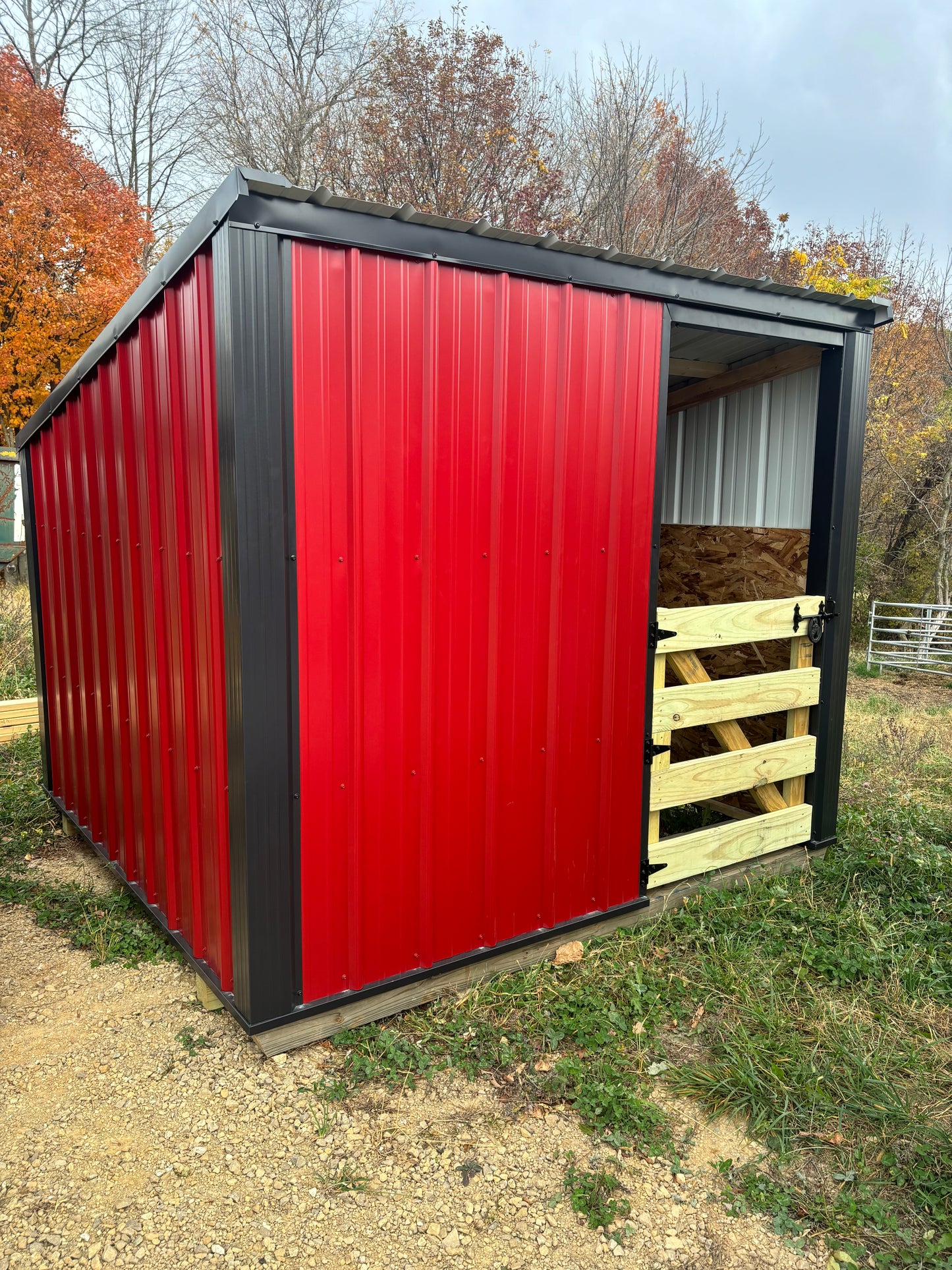 8’ x 8’ Shelter with gate